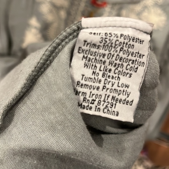 Johnny Was sz M long sleeve Cotton/polyester blend embroidered front - Picture 5 of 5